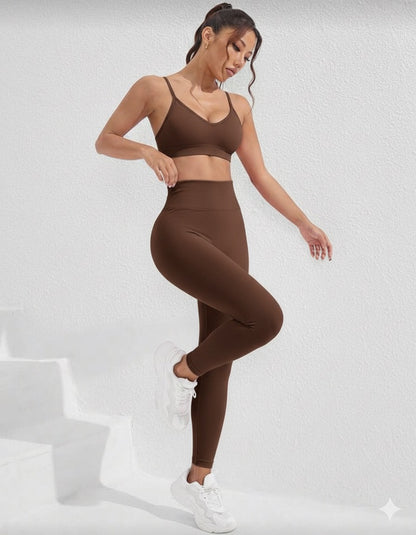 Essential conjunto  marrón