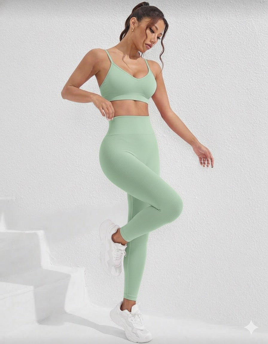 Essential conjunto  verde menta